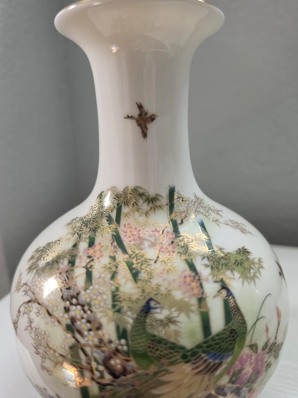 Vintage Hand-Painted White Porcelain Peacock Vase with Gold Accents From Japan